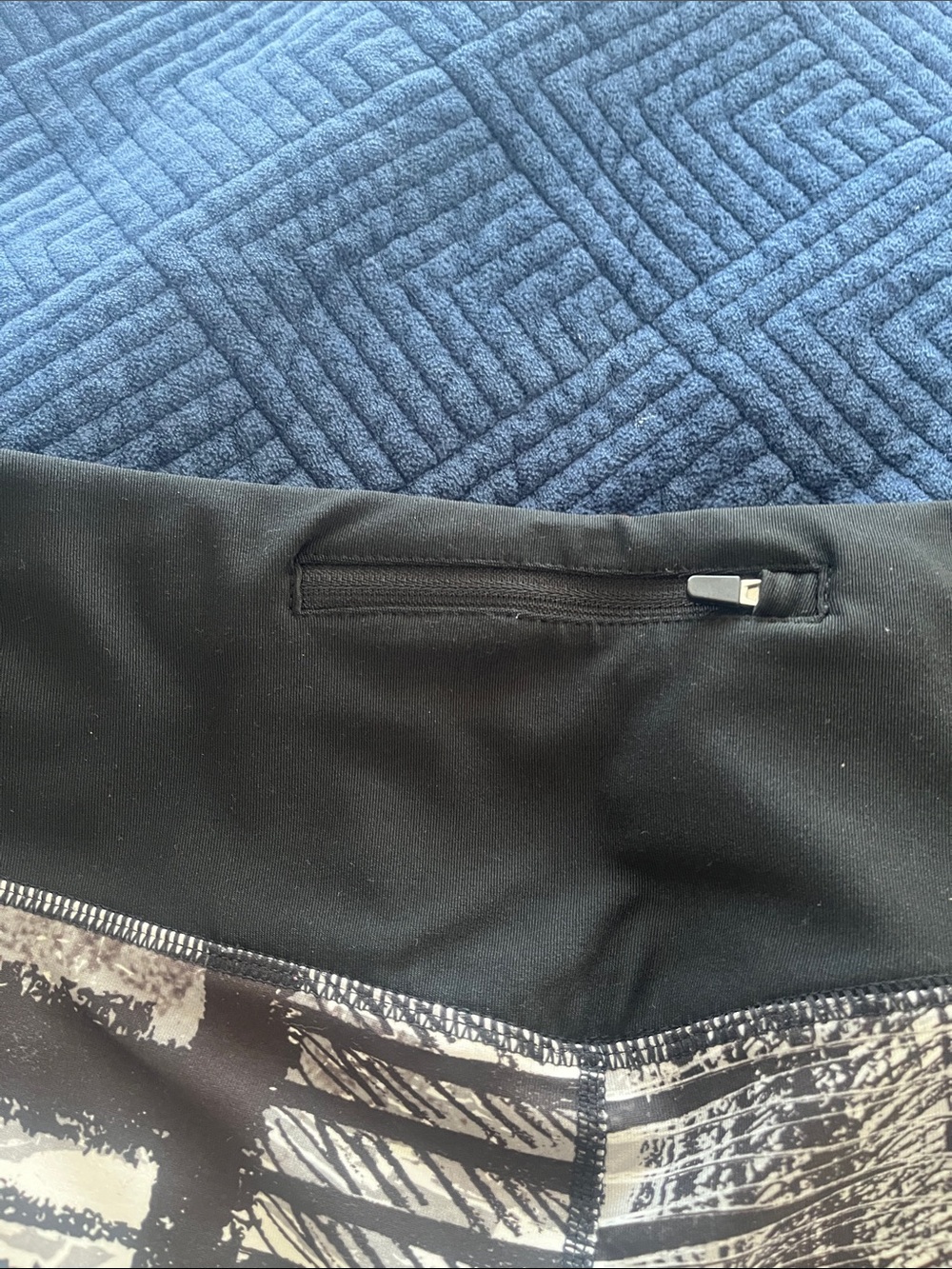 Layer 8 performance exercise capris - Picture 3 of 7
